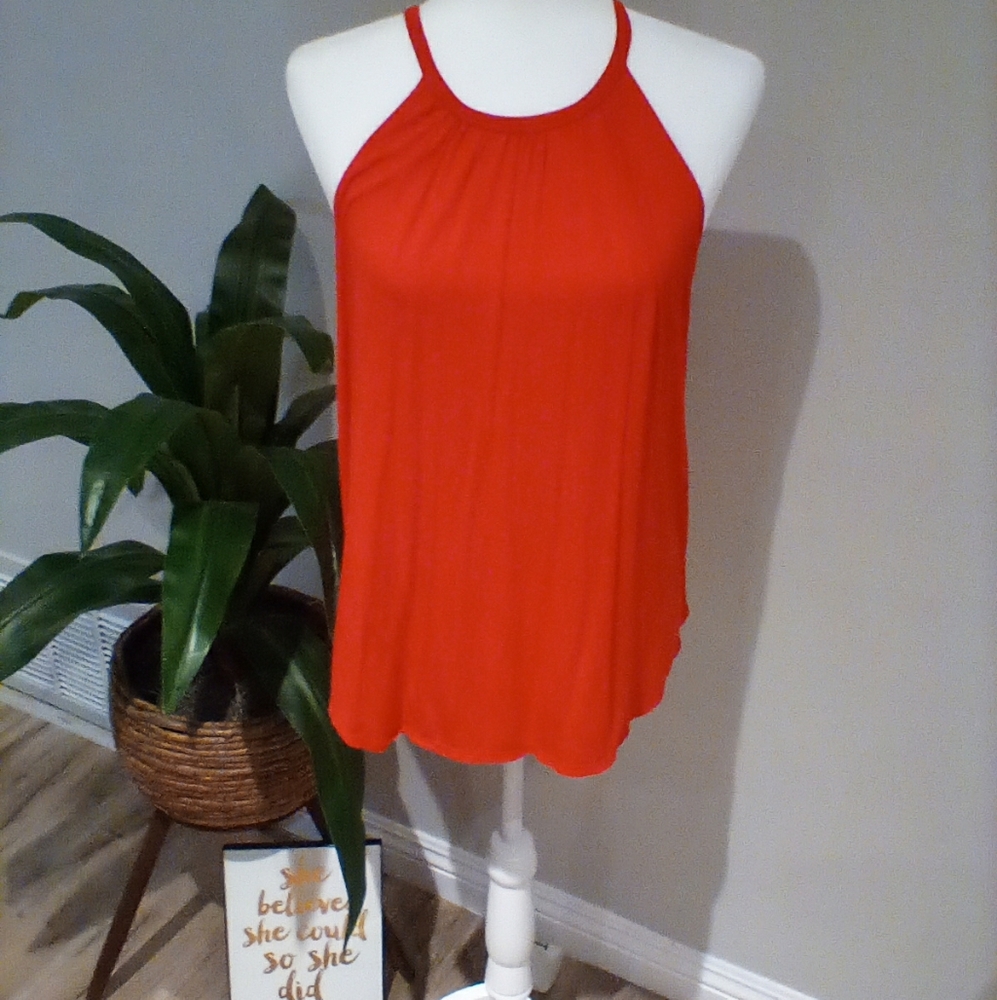 Coral red top